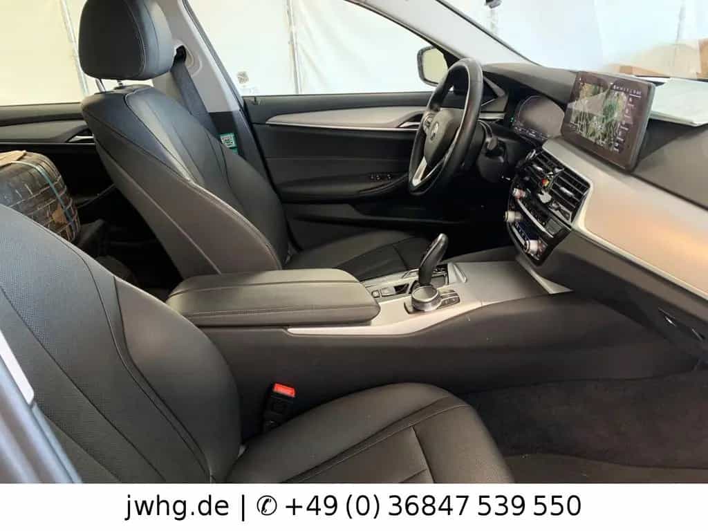 BMW 5 Series 520 d Touring LED | KAMERA | VOLL-LEDER | AHK 08/2022-photo-2
