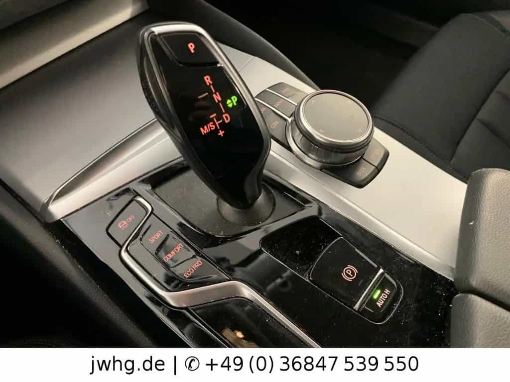 BMW 5 Series 520 d Touring LED | KAMERA | VOLL-LEDER | AHK 08/2022-photo-8