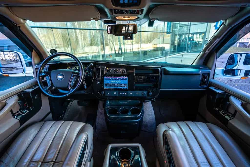 Chevrolet Express 5.3 AWD 03/2012-photo-11