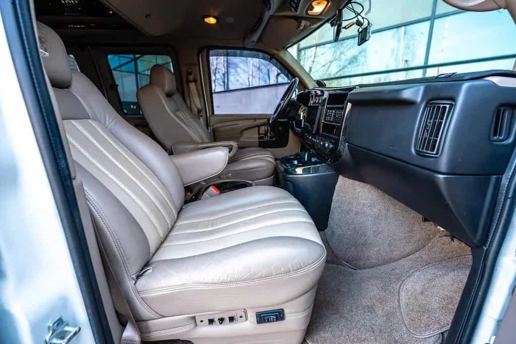 Chevrolet Express 5.3 AWD 03/2012-photo-13