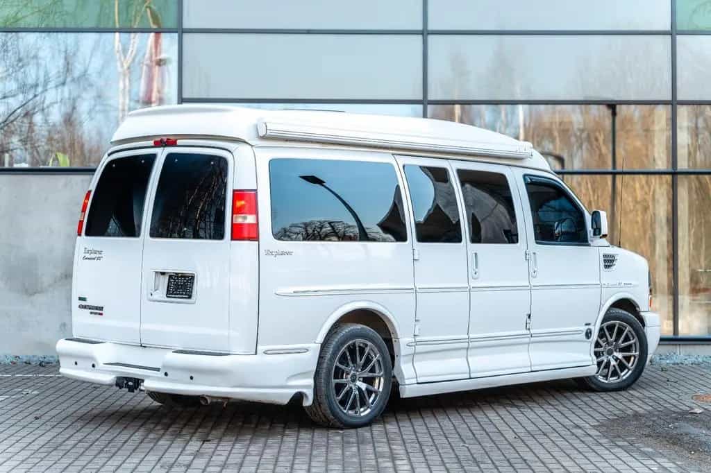 Chevrolet Express 5.3 AWD 03/2012-photo-2