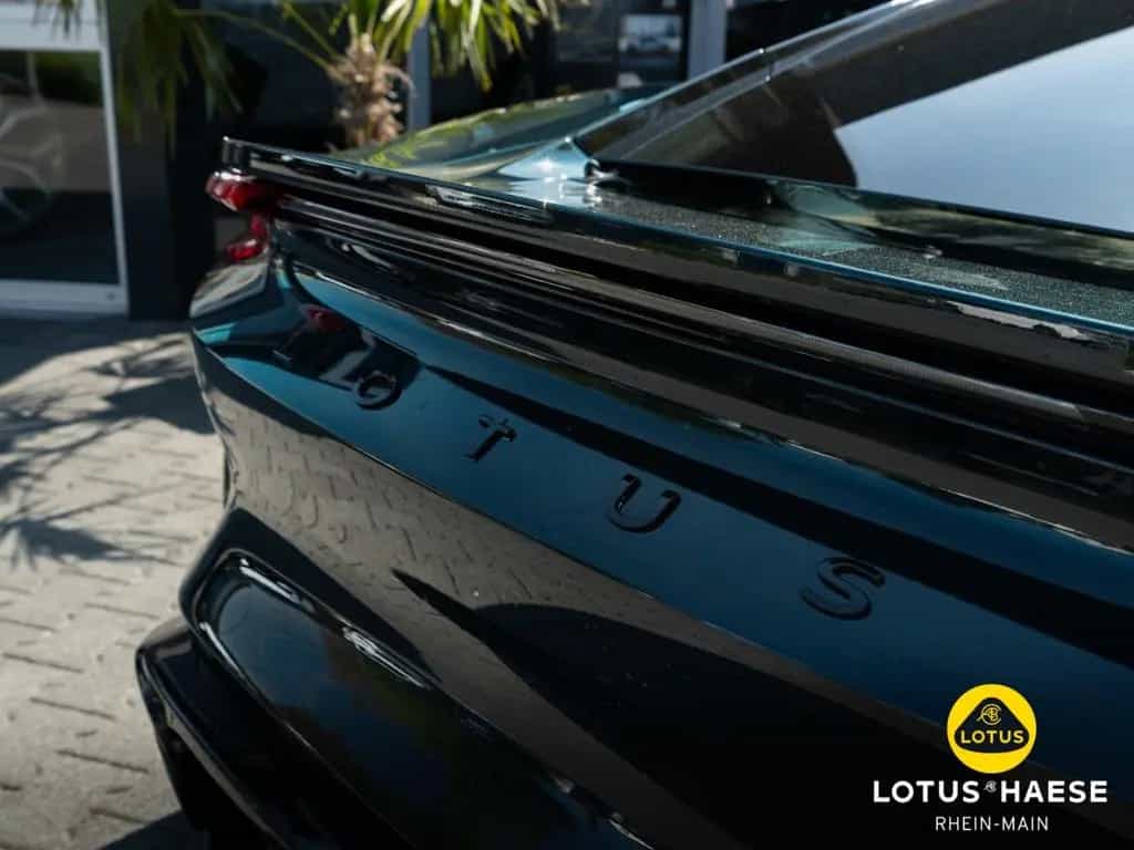 Lotus Emira V6 Dark Verdant - by LOTUS HAESE 05/2026-photo-11