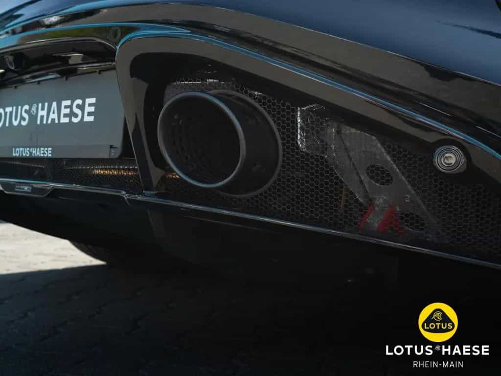 Lotus Emira V6 Dark Verdant - by LOTUS HAESE 05/2026-photo-12
