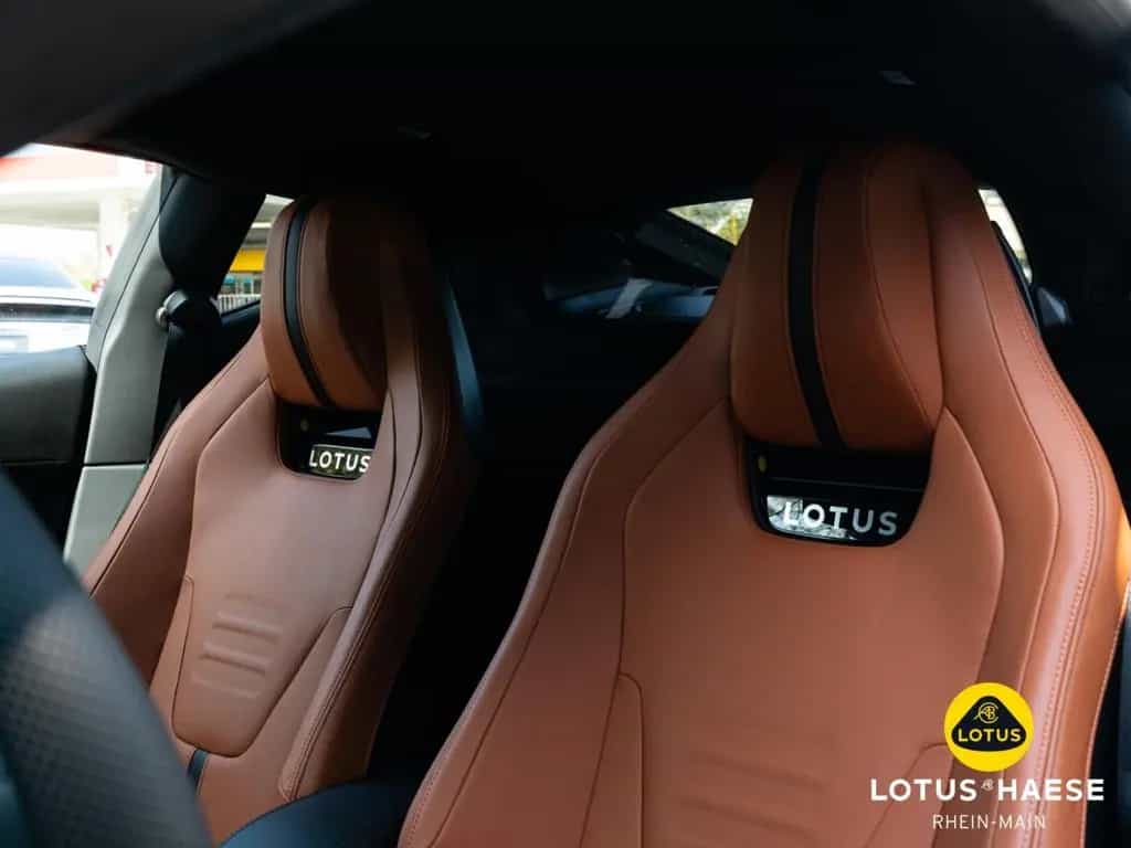 Lotus Emira V6 Dark Verdant - by LOTUS HAESE 05/2026-photo-18