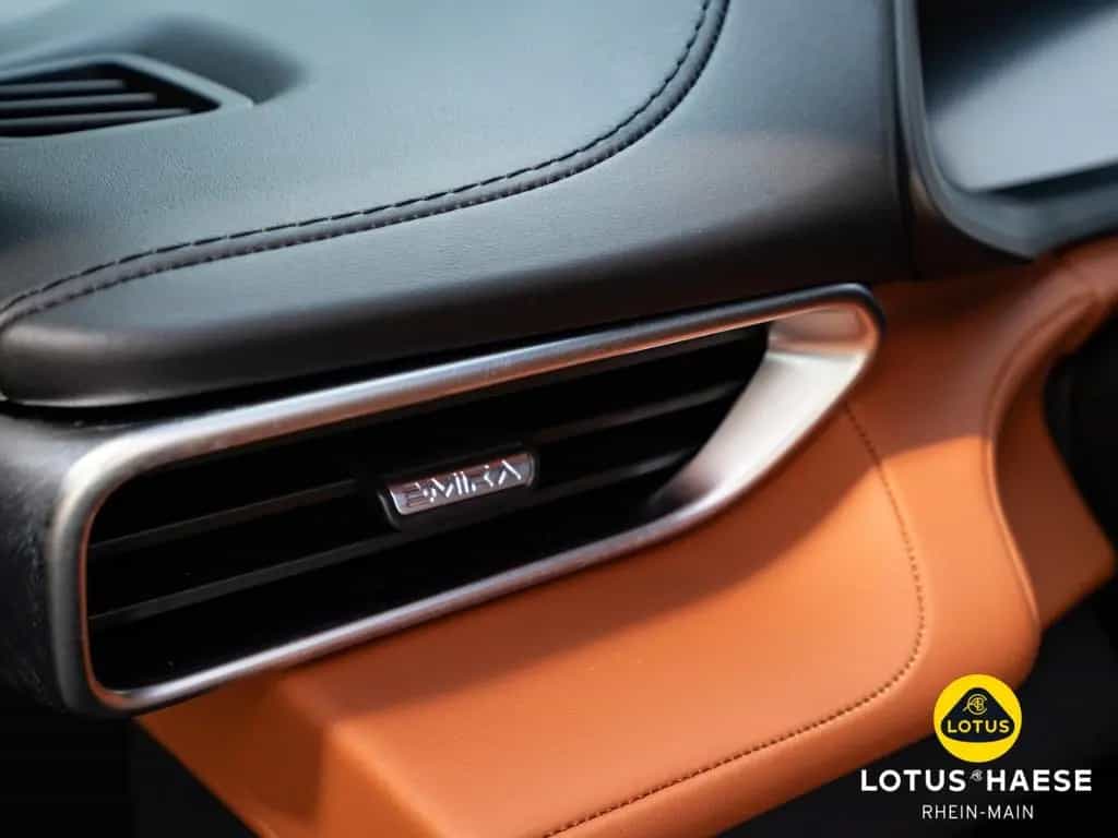Lotus Emira V6 Dark Verdant - by LOTUS HAESE 05/2026-photo-22