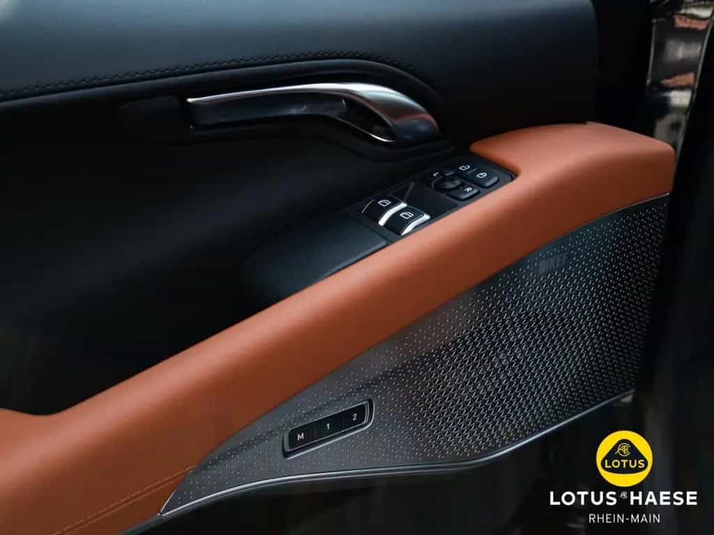 Lotus Emira V6 Dark Verdant - by LOTUS HAESE 05/2026-photo-24