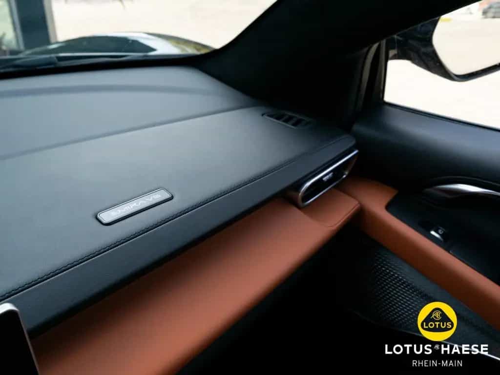 Lotus Emira V6 Dark Verdant - by LOTUS HAESE 05/2026-photo-25