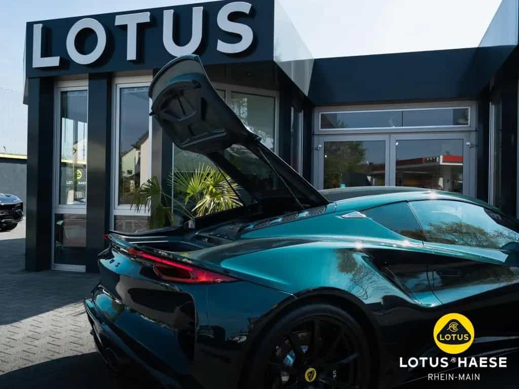 Lotus Emira V6 Dark Verdant - by LOTUS HAESE 05/2026-photo-7