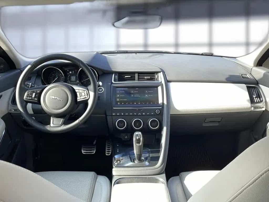 Jaguar E-Pace P300 AWD SE 07/2019-photo-17