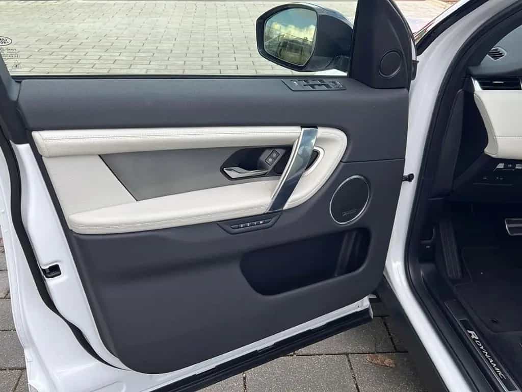 Land Rover Discovery Sport P250 Dynamic SE 10/2023-photo-7