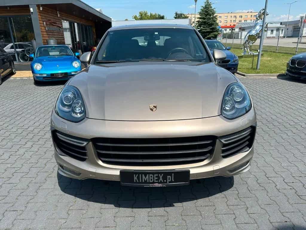 Porsche GTS Sonderlack PTS+Interior PEM TOP PREIS 1Hand 10/2015-photo-1
