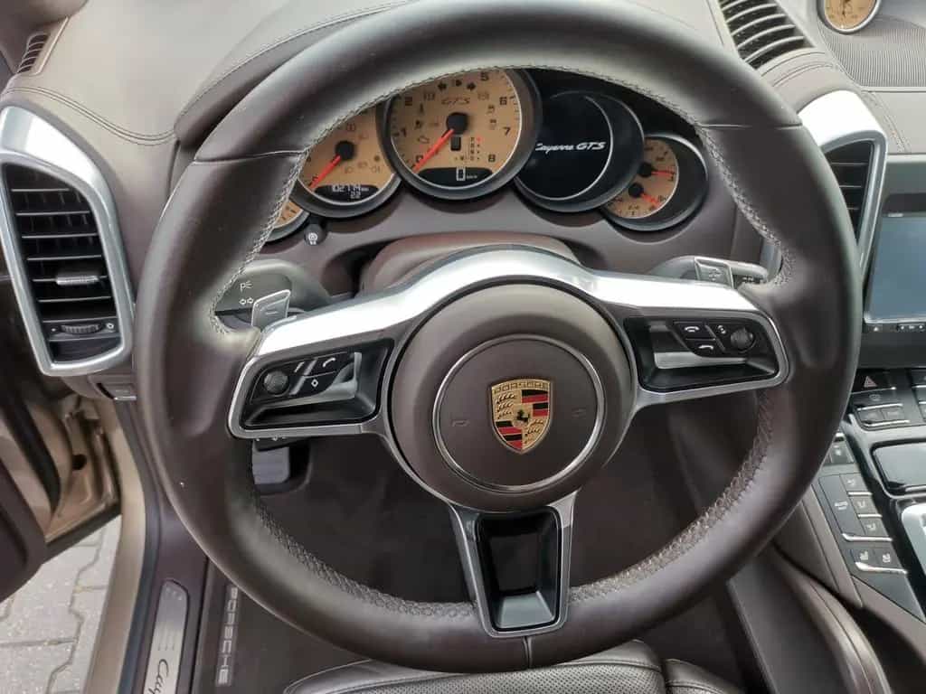 Porsche GTS Sonderlack PTS+Interior PEM TOP PREIS 1Hand 10/2015-photo-14