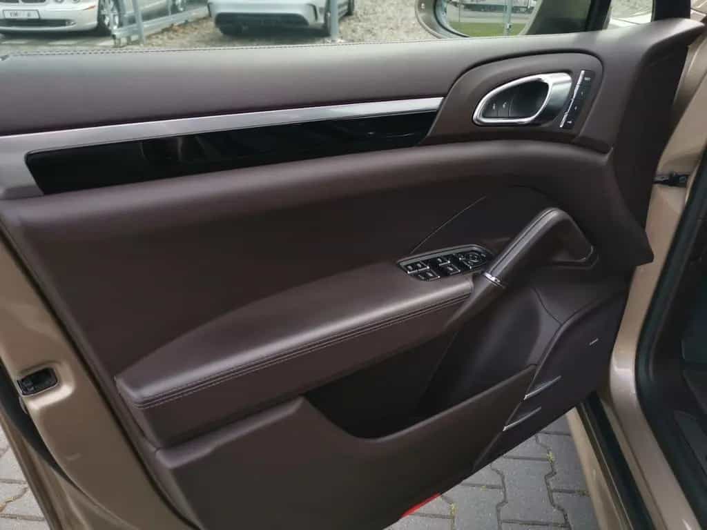 Porsche GTS Sonderlack PTS+Interior PEM TOP PREIS 1Hand 10/2015-photo-24