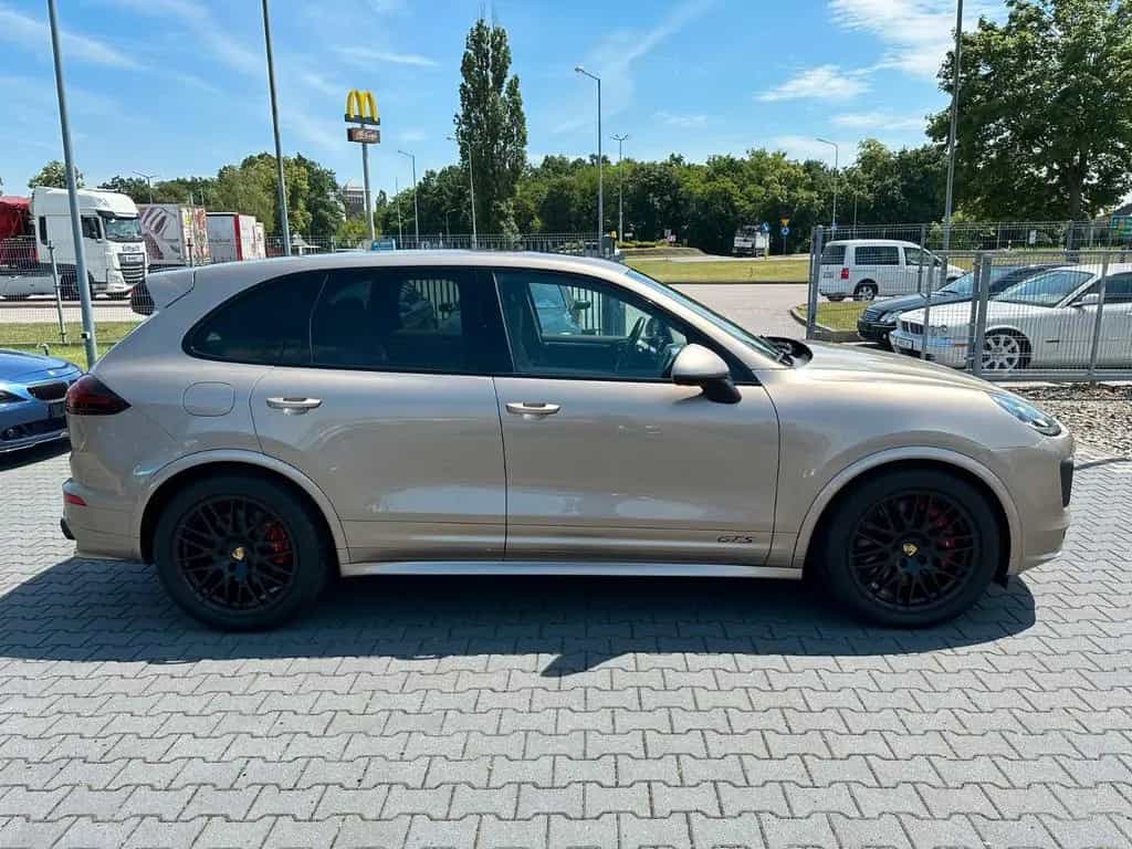 Porsche GTS Sonderlack PTS+Interior PEM TOP PREIS 1Hand 10/2015-photo-4
