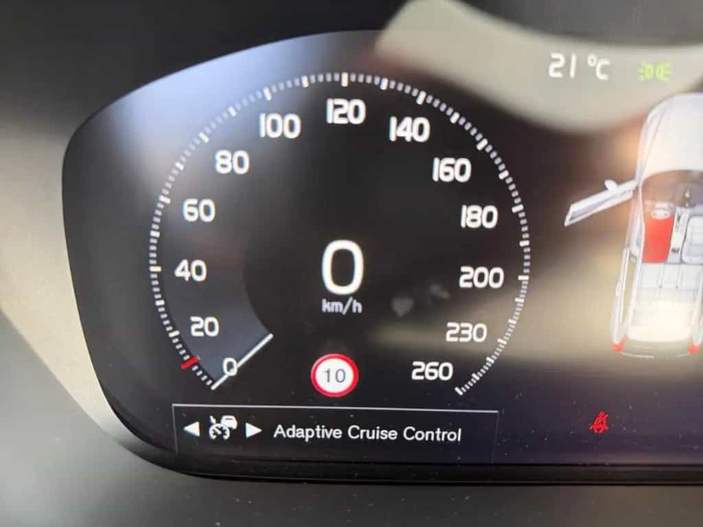 Volvo XC60 R-Design AWD B4 Diesel EU6d StandHZG Navi D 12/2020-photo-20