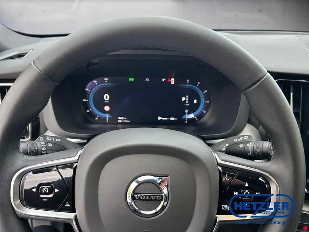 Volvo XC60 Plus Dark 2WD Leder Digitales Cockpit Memor 02/2023-photo-7