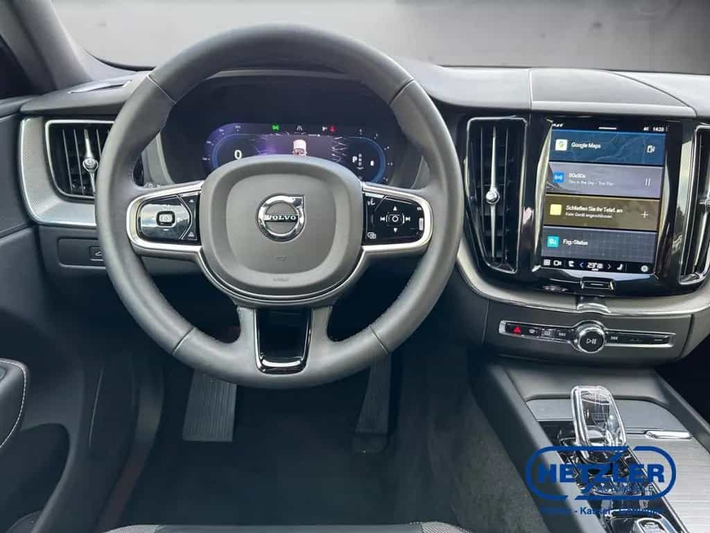 Volvo XC60 Plus Dark 2WD Leder Digitales Cockpit Memor 02/2023-photo-9