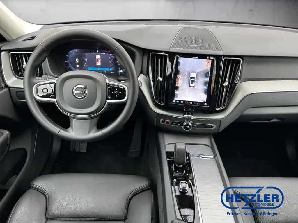 Volvo XC60 Plus Dark AWD B5 Benzin EU6d Leder Digitale 01/2025-photo-10