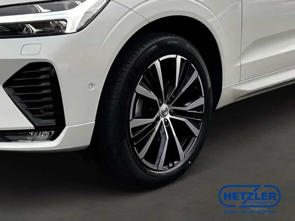 Volvo XC60 Plus Dark AWD B5 Benzin EU6d Leder Digitale 01/2025-photo-5