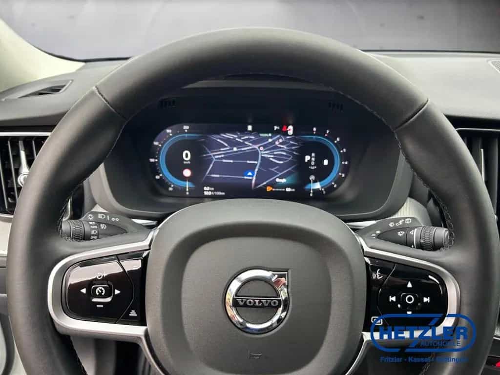 Volvo XC60 Plus Dark AWD B5 Benzin EU6d Leder Digitale 01/2025-photo-7