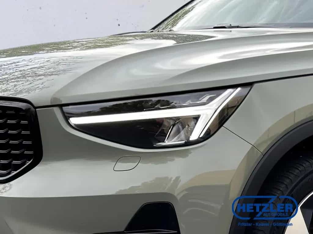 Volvo XC40 Plus Dark 2WD B4 EU6d Digitales Cockpit Mem 07/2024-photo-4