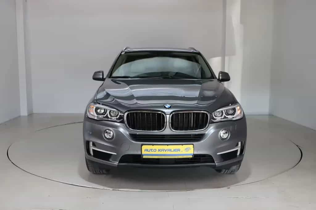 BMW X5 xDrive30d * HUD* Pano * Memory * RFK * 04/2016-photo-1