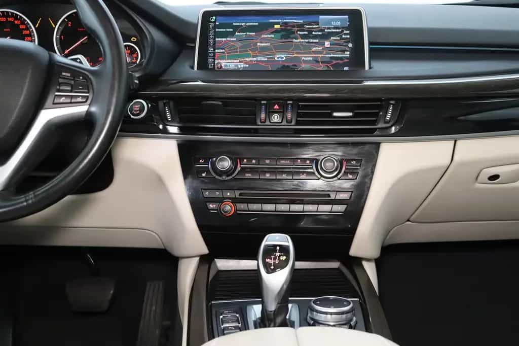 BMW X5 xDrive30d * HUD* Pano * Memory * RFK * 04/2016-photo-12