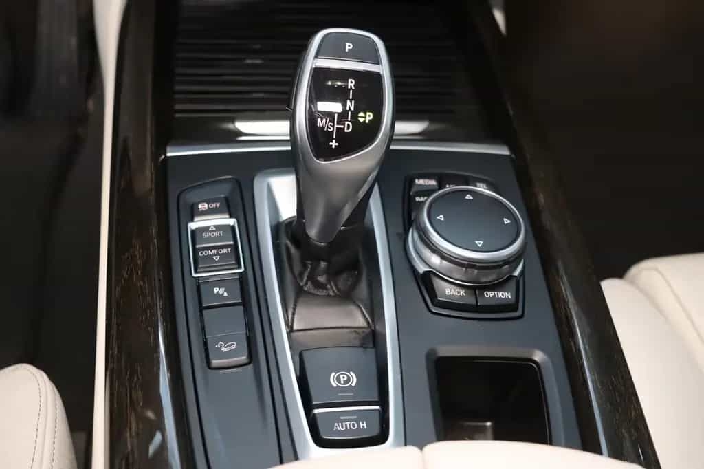 BMW X5 xDrive30d * HUD* Pano * Memory * RFK * 04/2016-photo-14