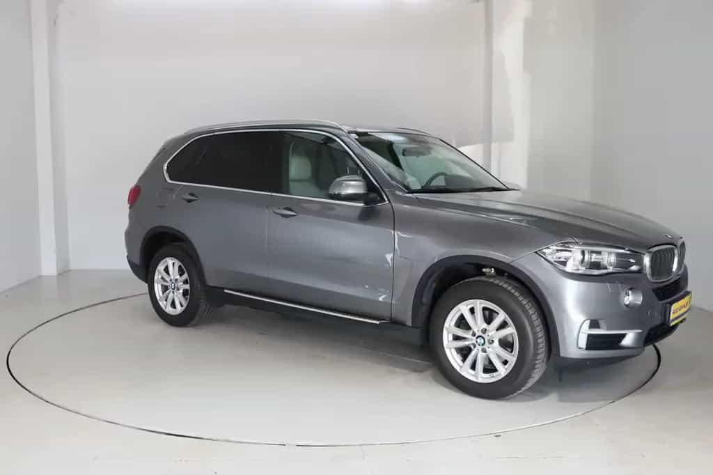BMW X5 xDrive30d * HUD* Pano * Memory * RFK * 04/2016-photo-2