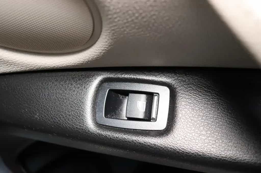 BMW X5 xDrive30d * HUD* Pano * Memory * RFK * 04/2016-photo-35