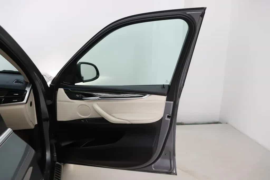 BMW X5 xDrive30d * HUD* Pano * Memory * RFK * 04/2016-photo-36