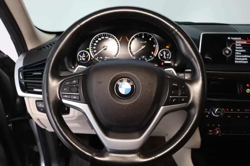 BMW X5 xDrive30d * HUD* Pano * Memory * RFK * 04/2016-photo-9