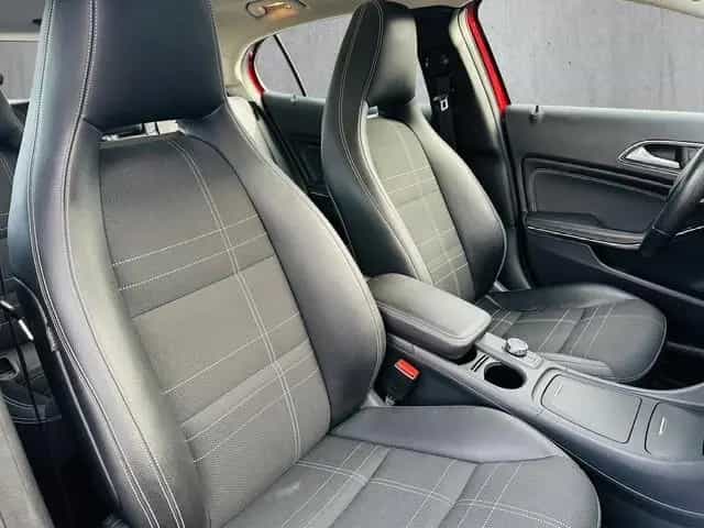 Mercedes-Benz GLA-Class 220 CDI DCT Urban*1 Hand*Panoramadach 11/2015-photo-12