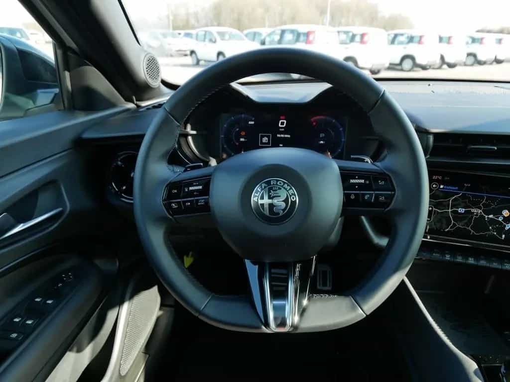 Alfa Romeo Junior IBRIDA SPECIALE 1.2 VGT 145PS DCT6 SCHIEB 07/2025-photo-19