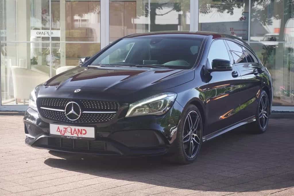 Mercedes-Benz CLA 220 SB AMG Line 4Matic LED Navi Totwinkel 07/2017-photo-1