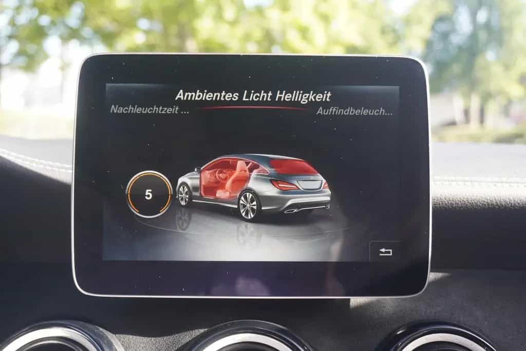 Mercedes-Benz CLA 220 SB AMG Line 4Matic LED Navi Totwinkel 07/2017-photo-12