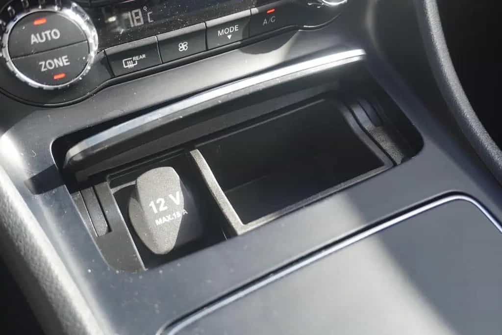 Mercedes-Benz CLA 220 SB AMG Line 4Matic LED Navi Totwinkel 07/2017-photo-17