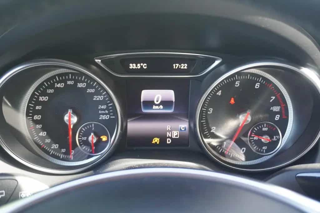 Mercedes-Benz CLA 220 SB AMG Line 4Matic LED Navi Totwinkel 07/2017-photo-23
