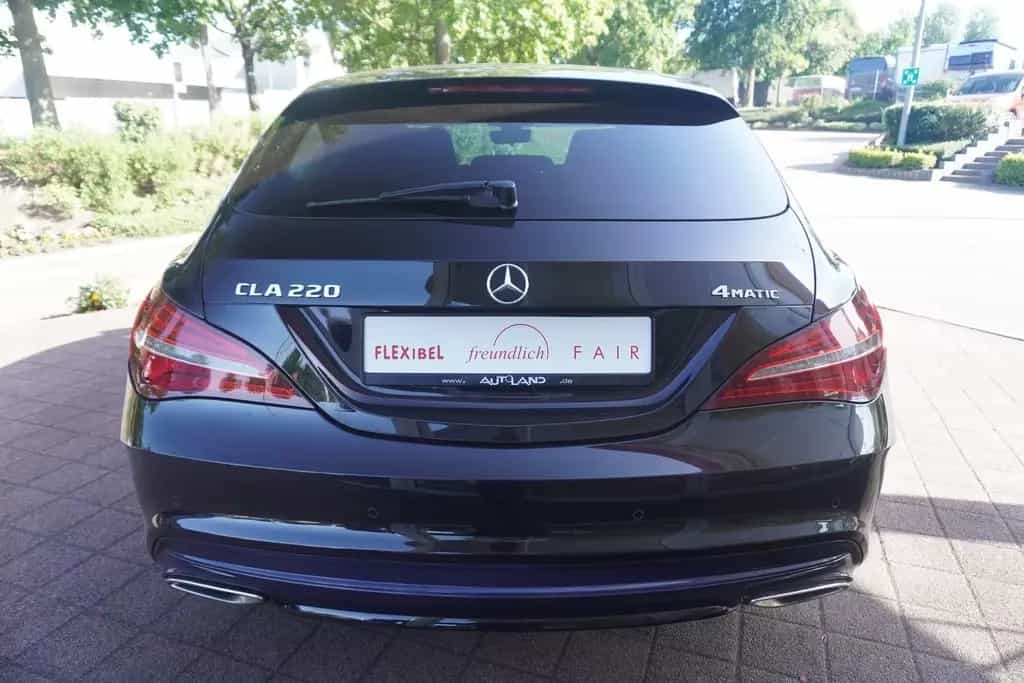 Mercedes-Benz CLA 220 SB AMG Line 4Matic LED Navi Totwinkel 07/2017-photo-3