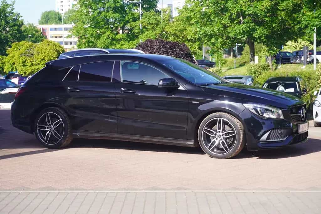 Mercedes-Benz CLA 220 SB AMG Line 4Matic LED Navi Totwinkel 07/2017-photo-4