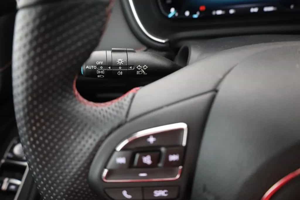 MG HS 1.5 T-GDI Luxury LED Pano Navi 360° 02/2024-photo-17