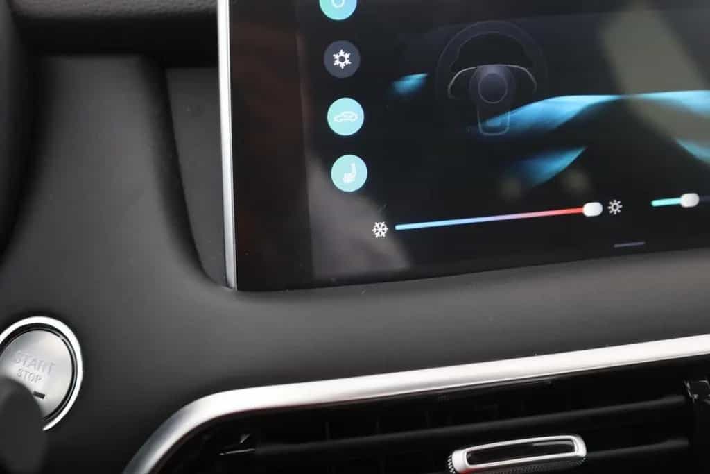 MG HS 1.5 T-GDI Luxury LED Pano Navi 360° 02/2024-photo-27