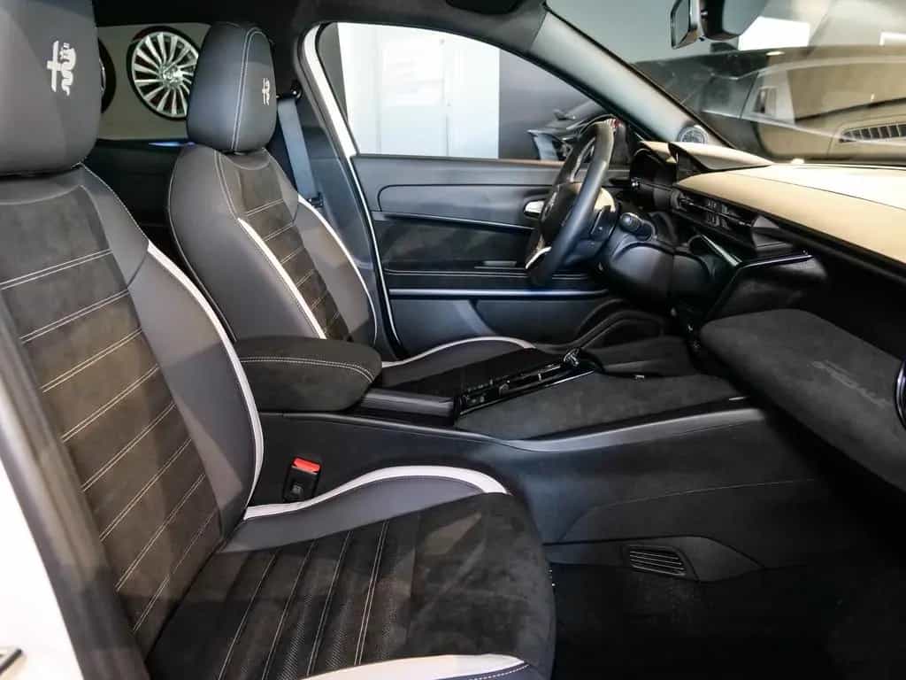 Alfa Romeo Junior Ibrida 1.2 VGT 107KW SPORT SPECIALE 03/2026-photo-12