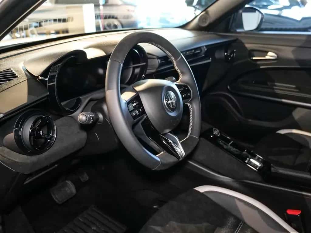 Alfa Romeo Junior Ibrida 1.2 VGT 107KW SPORT SPECIALE 03/2026-photo-4