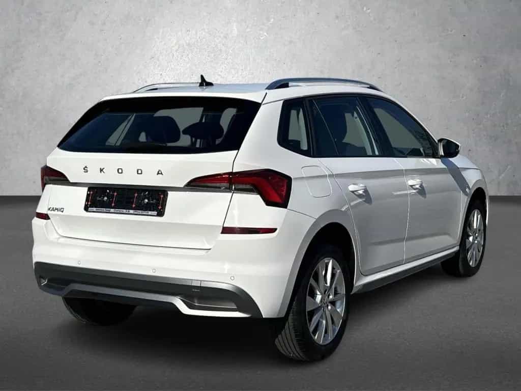 Skoda Kamiq 1.0 TSI Style DSG Klima Navi Einparkhilfe 12/2021-photo-3