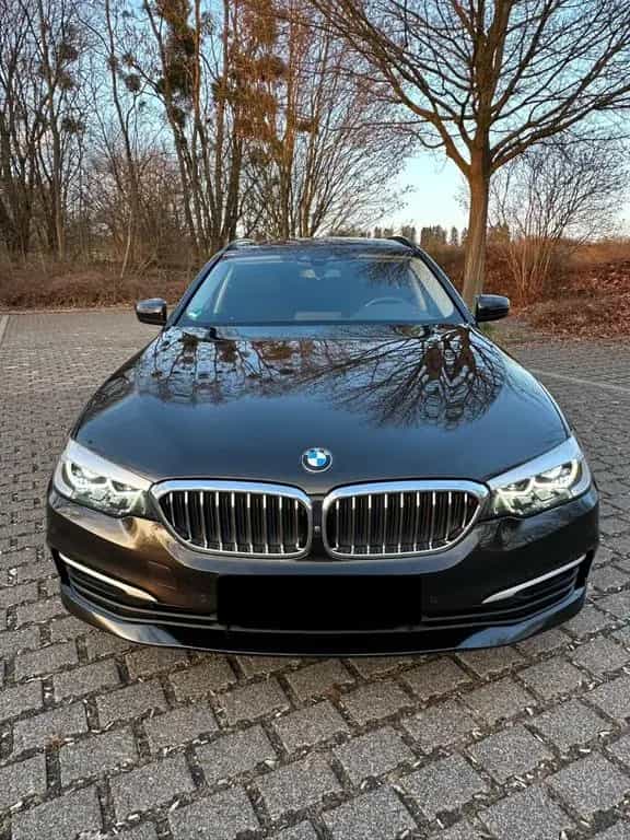 BMW 5 Series BMW 520d Touring 8f Bereifung EZ 07/20... 07/2019-photo-1