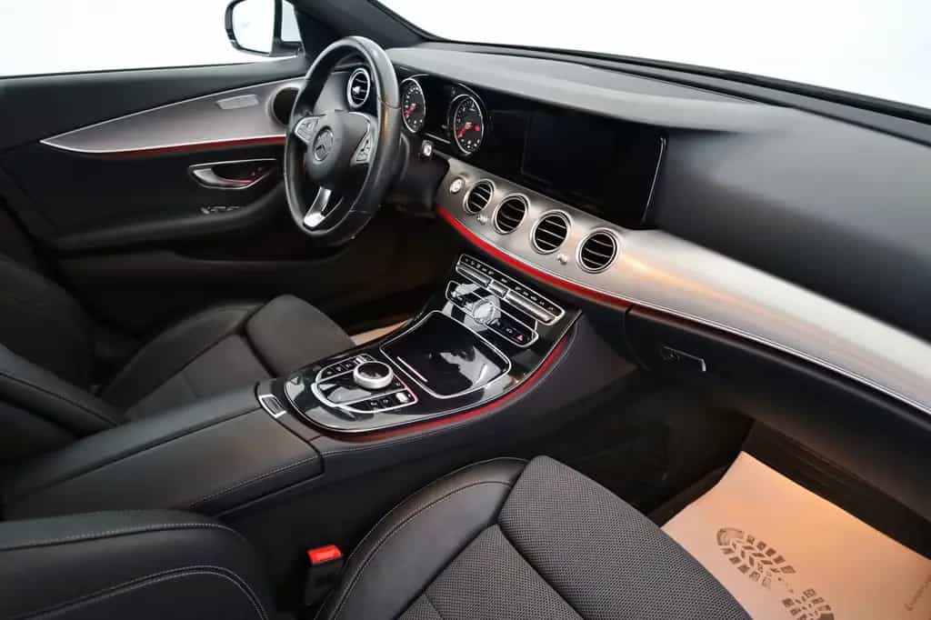 Mercedes-Benz E-Class d T T.Leder,Navi,LED,SD,Kamera,SH,PDC,SR+WR 05/2017-photo-2