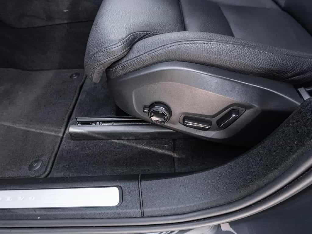 Volvo XC60 B4 2WD Inscription 2WD LED Kamera 05/2022-photo-14
