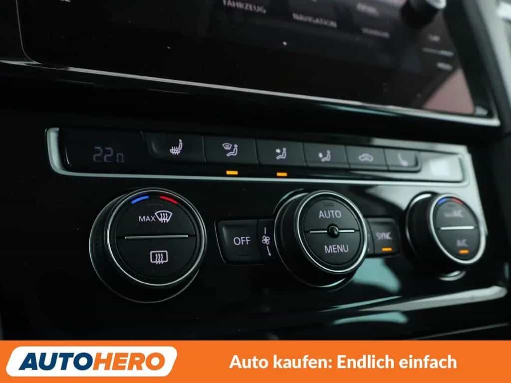 Volkswagen Golf VII 1.4 TSI Highline BM*NAVI*LED*ACC* 07/2017-photo-22