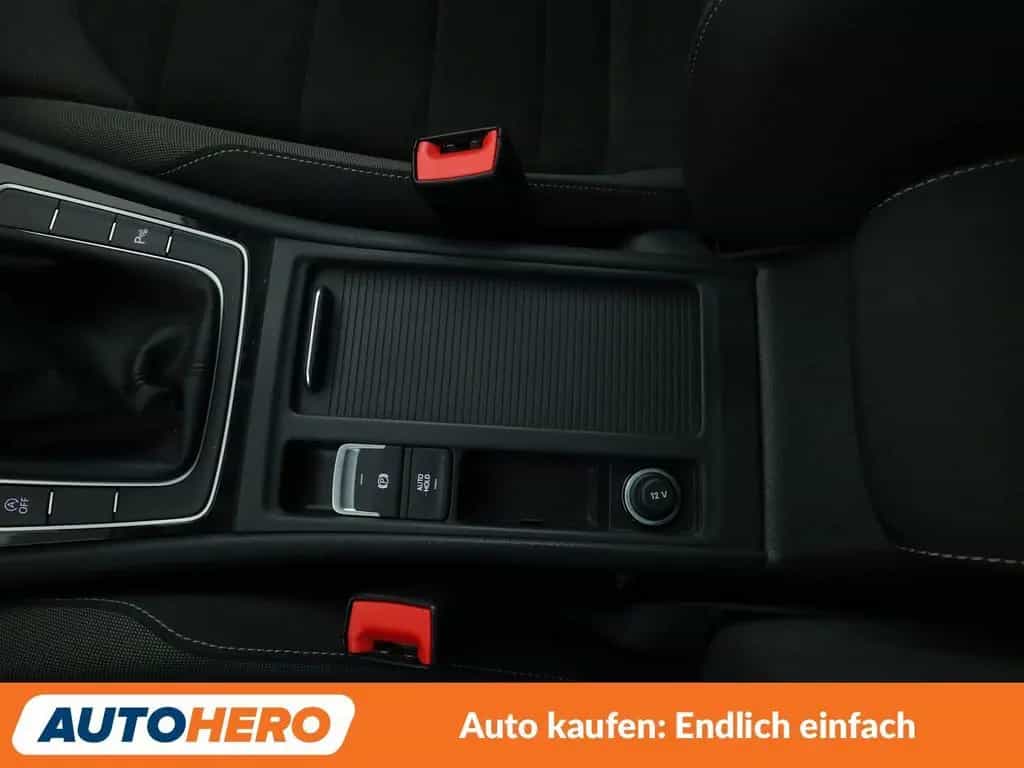 Volkswagen Golf VII 1.4 TSI Highline BM*NAVI*LED*ACC* 07/2017-photo-26